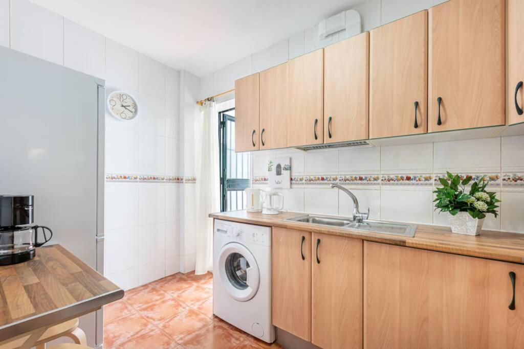 Family Benalmarina Costa Del Sol Piscina Y Parking Incluido Appartement Benalmádena