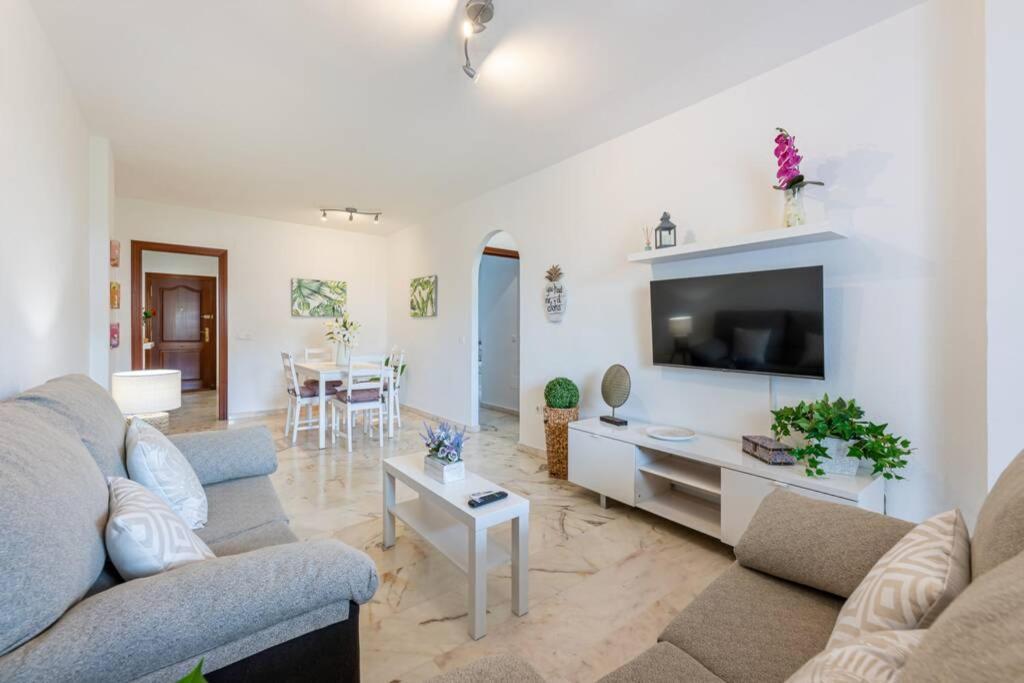 Appartement Family Benalmarina Costa Del Sol Piscina Y Parking Incluido *